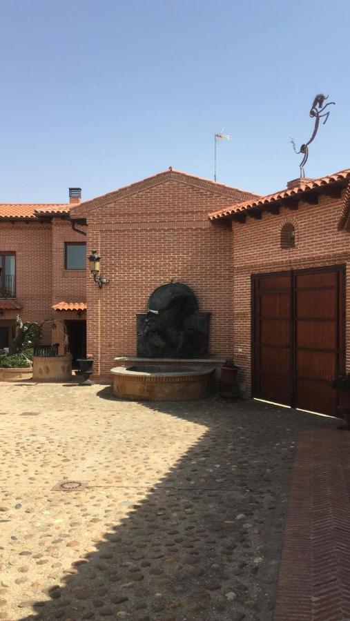 Maison d'hôtes Casa Del Trotamundos à Villamayor de Campos Extérieur photo